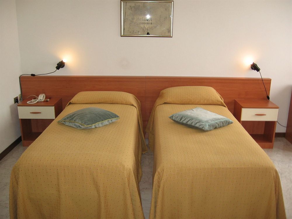 Hotel Cristina San Rocco di Piegara Esterno foto
